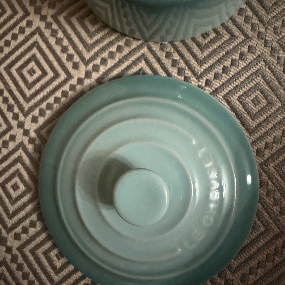 Le Creuset Petite Round Cocette 8 Oz rare light blue color - Picture 4 of 6